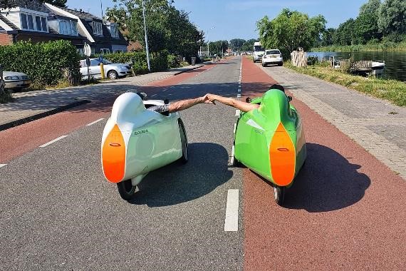 Cyclists, dismount – car drivers, get out and push? An (auto)ethnographic account of long-distance commuting, joy, speed, and unexpected hurdles in Dutch traffic.
